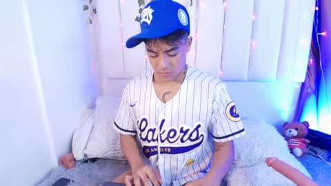 king  help me reach 100 likes online show from January 17, 3:34 am