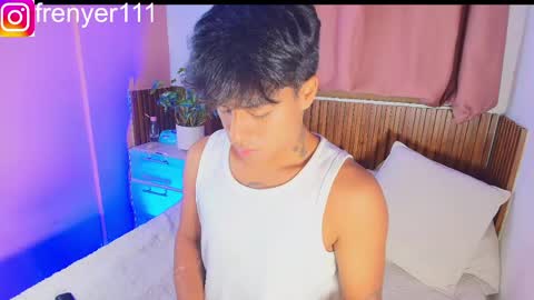 king  help me reach 100 likes online show from April 18, 2:37 am