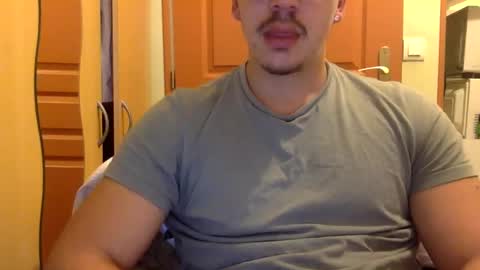 Snapshot of king_cobr chatting on January 6, 6:10 pm king_cobr online show from January 6, 6:10 pm