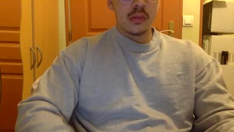 Snapshot of king_cobr chatting on February 24, 6:47 pm king_cobr online show from February 24, 6:47 pm