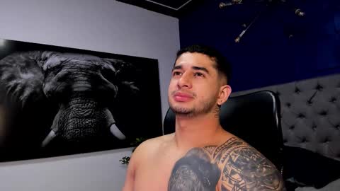 Angel Falconer online show from December 19, 1:12 am