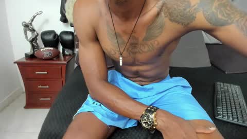 HOT MEN BLACK online show from December 30, 6:49 pm