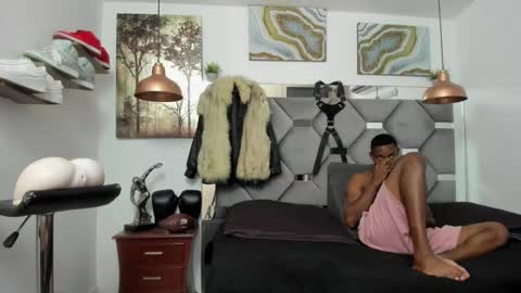 HOT MEN BLACK online show from January 30, 2:47 pm