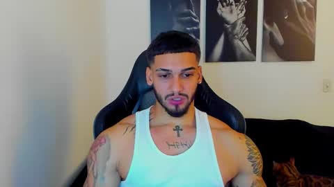 Snapshot of king_of_kings__ chatting on October 25, 12:07 am king_of_kings__ online show from October 25, 12:07 am