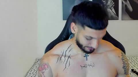 king_of_kings__ online show from November 11, 10:54 pm