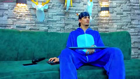 king voy online show from November 15, 9:32 pm