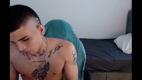 king_warlord online show from April 10, 9:52 pm