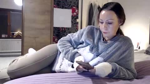 Snapshot of kingandprincess chatting on December 15, 5:28 pm sexysexyhotwetpinkredpussy online show from December 15, 5:28 pm