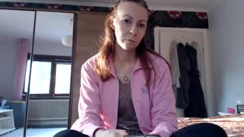Snapshot of kingandprincess chatting on June 19, 7:17 pm sexysexyhotwetpinkredpussy online show from June 19, 7:17 pm
