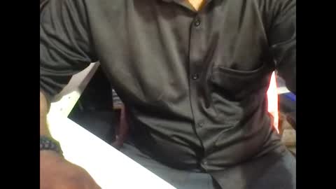 kingcobra_08 online show from April 9, 2:44 am