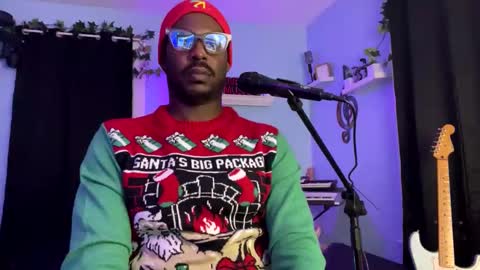 Snapshot of kingcorbra chatting on December 24, 10:22 am KC online show from December 24, 10:22 am