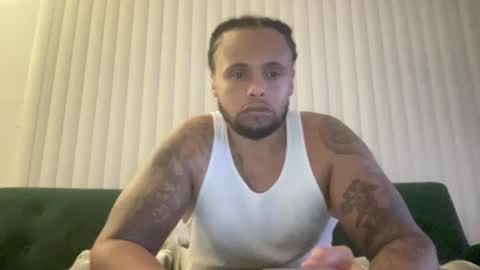 Snapshot of kingdabiggest chatting on November 16, 1:06 pm KingDaBiggest online show from November 16, 1:06 pm