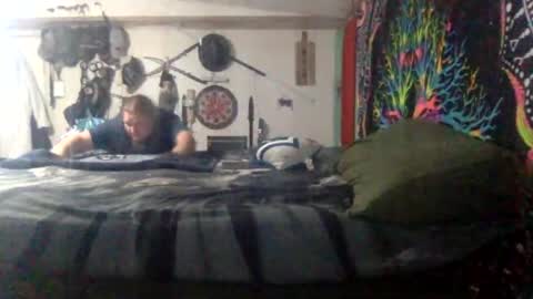 Snapshot of kingdawgg77 chatting on June 22, 4:42 am Jerry online show from June 22, 4:42 am