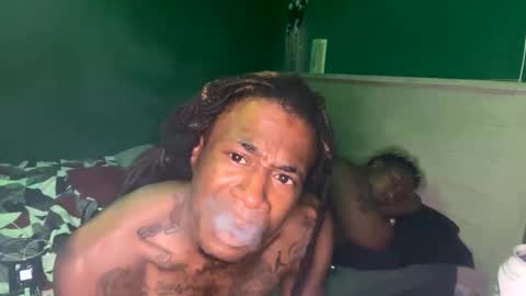 Snapshot of kingecstasyxxx chatting on December 18, 1:44 am KingEcstasyXXX online show from December 18, 1:44 am