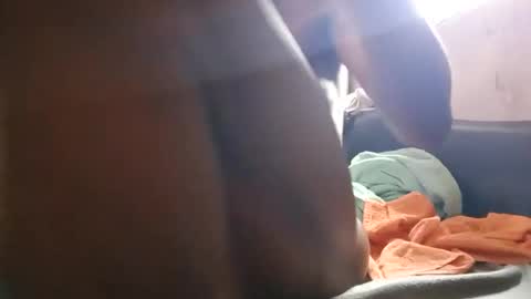 Snapshot of kingemizzy chatting on March 12, 2:23 pm kingemizzy online show from March 12, 2:23 pm