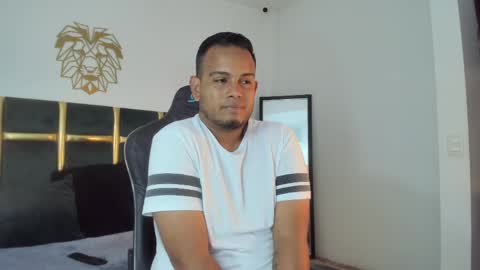 kingg_jay online show from June 1, 11:45 am