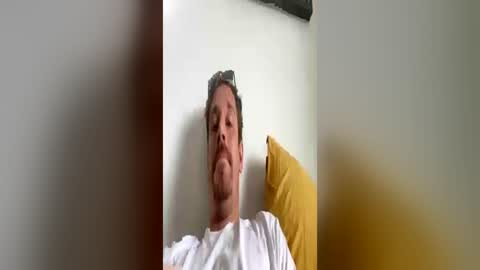 Snapshot of kingharold92 chatting on June 29, 1:11 pm kingharold92 online show from June 29, 1:11 pm