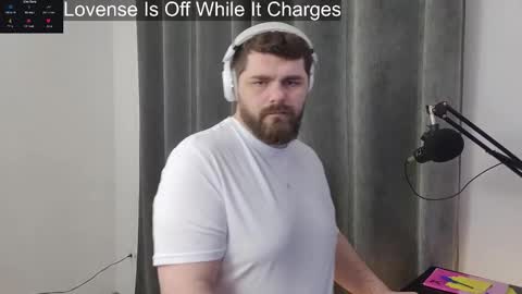 Snapshot of kingmarti chatting on December 14, 10:31 am Marti online show from December 14, 10:31 am