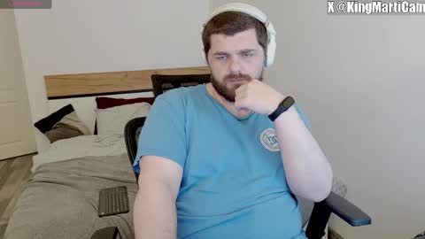 Snapshot of kingmarti chatting on April 30, 9:48 am Marti online show from April 30, 9:48 am