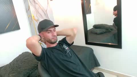 Snapshot of kingoftemptation chatting on May 11, 2:39 am KING online show from May 11, 2:39 am