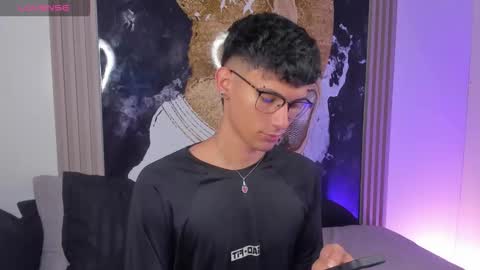  A L E X  online show from March 23, 3:21 am