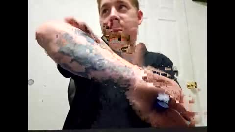 Snapshot of kingpimpdaddy69 chatting on June 1, 12:23 am Kingpimpdaddy online show from June 1, 12:23 am