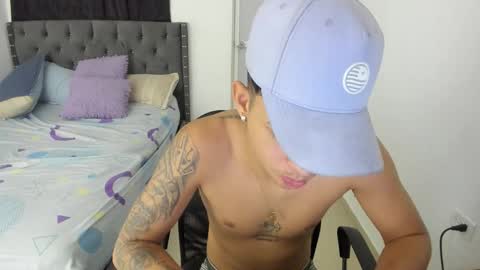 Snapshot of kings_latins chatting on October 11, 1:49 am DOMINANT ALPHA KINGS online show from October 11, 1:49 am