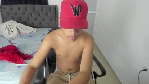 Snapshot of kings_latins chatting on October 14, 12:17 pm DOMINANT ALPHA KINGS online show from October 14, 12:17 pm