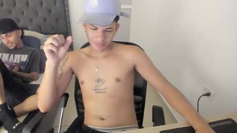 Snapshot of kings_latins chatting on October 17, 2:48 am DOMINANT ALPHA KINGS online show from October 17, 2:48 am