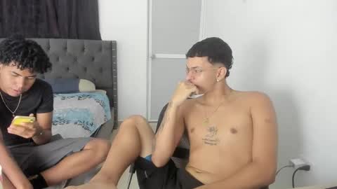 Snapshot of kings_latins chatting on October 20, 10:43 pm DOMINANT ALPHA KINGS online show from October 20, 10:43 pm