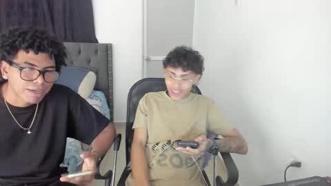 Snapshot of kings_latins chatting on October 21, 11:38 pm DOMINANT ALPHA KINGS online show from October 21, 11:38 pm