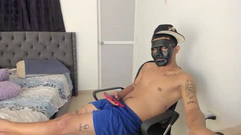 Snapshot of kings_latins chatting on October 28, 8:18 am DOMINANT ALPHA KINGS online show from October 28, 8:18 am