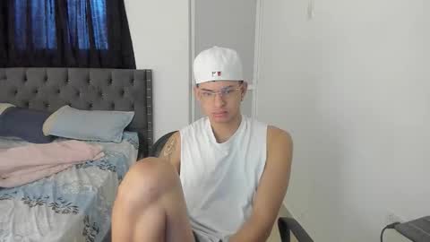 Snapshot of kings_latins chatting on October 31, 12:06 pm DOMINANT ALPHA KINGS online show from October 31, 12:06 pm