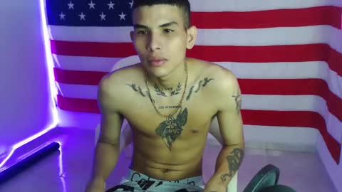 Snapshot of kings_latins chatting on November 12, 7:35 pm DOMINANT ALPHA KINGS online show from November 12, 7:35 pm