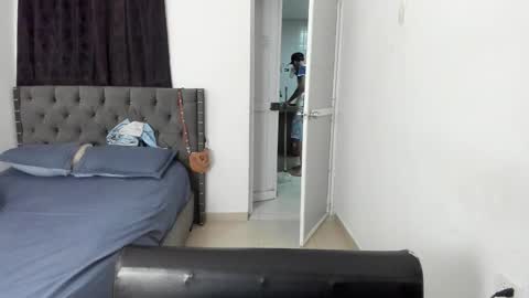 Snapshot of kings_latins chatting on December 15, 12:15 am DOMINANT ALPHA KINGS online show from December 15, 12:15 am