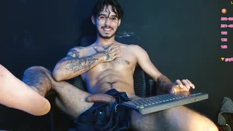 Snapshot of kingsakuna chatting on December 22, 10:25 pm alberto online show from December 22, 10:25 pm