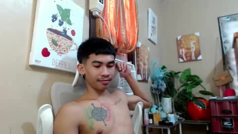 Snapshot of kingscock18 chatting on October 17, 8:17 am ALVIN online show from October 17, 8:17 am