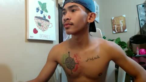 Snapshot of kingscock18 chatting on October 26, 11:38 am ALVIN online show from October 26, 11:38 am