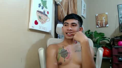 Snapshot of kingscock18 chatting on November 19, 10:48 am ALVIN online show from November 19, 10:48 am