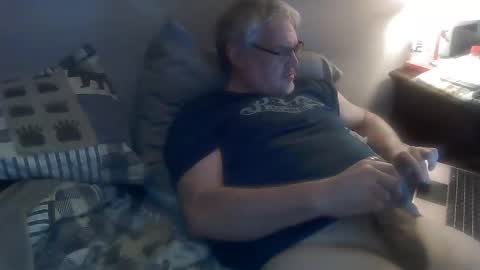 Snapshot of kingtongue10 chatting on January 8, 12:47 pm kingtongue10 online show from January 8, 12:47 pm