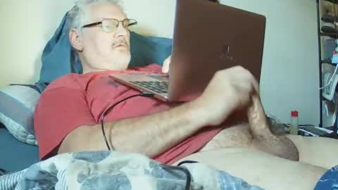 Snapshot of kingtongue10 chatting on November 4, 6:29 pm kingtongue10 online show from November 4, 6:29 pm