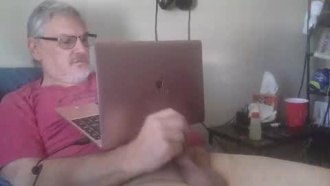 Snapshot of kingtongue10 chatting on February 16, 7:43 pm kingtongue10 online show from February 16, 7:43 pm