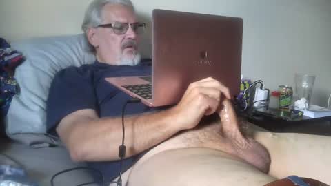 kingtongue10 online show from July 17, 5:18 pm