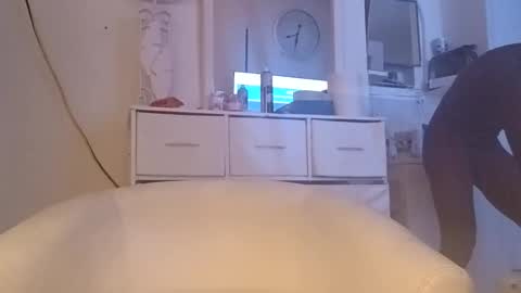 Snapshot of kingzoe1989 chatting on November 29, 8:28 am kingzoe1989 online show from November 29, 8:28 am