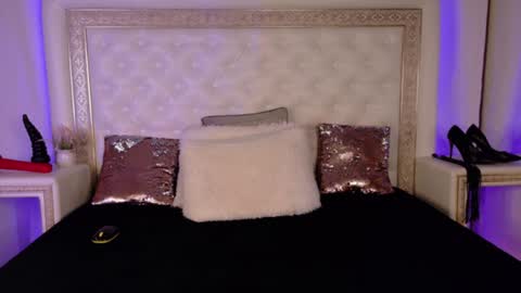 Courtney online show from January 17, 1:04 am