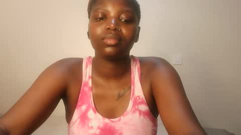 Lola online show from March 17, 7:17 pm