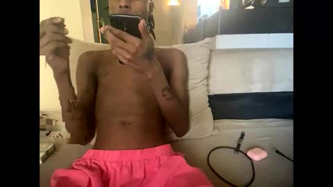 Snapshot of kinkybby_ chatting on December 4, 12:03 pm kinkybby_ online show from December 4, 12:03 pm