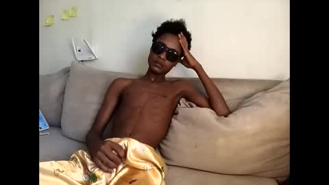 kinkybby_ online show from March 12, 9:26 am