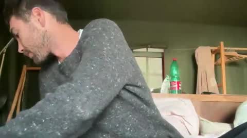 M online show from November 10, 2:49 pm