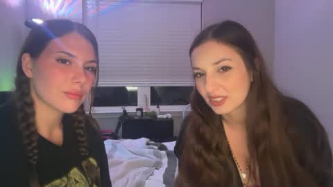 kinkycreative online show from June 21, 4:48 am